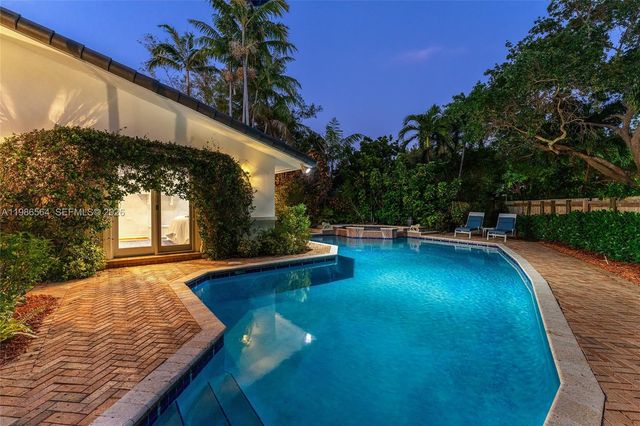 269 Cranwood Drive, Key Biscayne, FL 33149