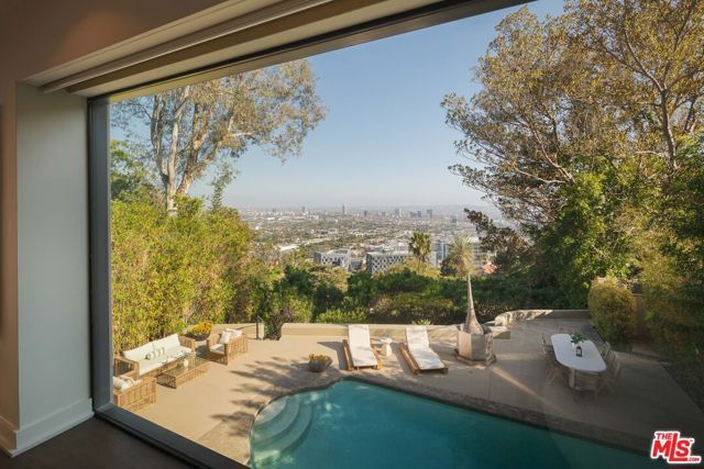 8540 Hedges Way, Los Angeles, CA 90069