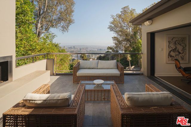 8540 Hedges Way, Los Angeles, CA 90069