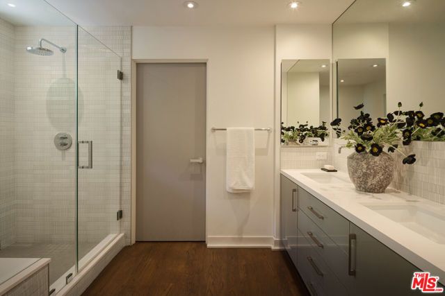 8540 Hedges Way, Los Angeles, CA 90069