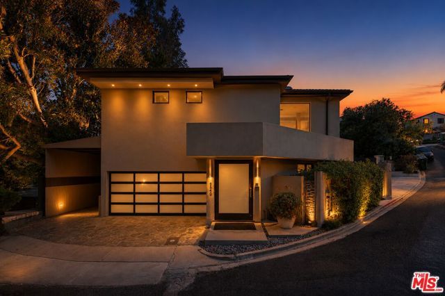 8540 Hedges Way, Los Angeles, CA 90069