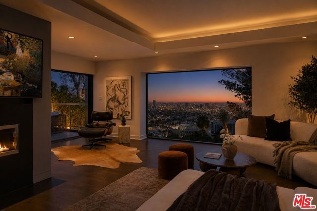 8540 Hedges Way, Los Angeles, CA 90069