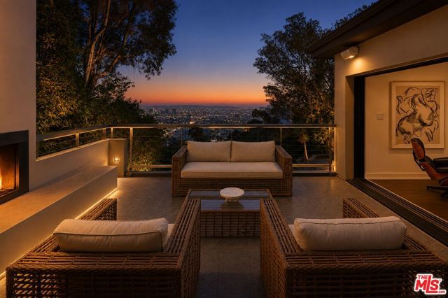 8540 Hedges Way, Los Angeles, CA 90069