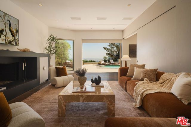 8540 Hedges Way, Los Angeles, CA 90069