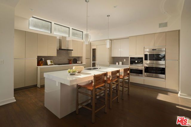 8540 Hedges Way, Los Angeles, CA 90069