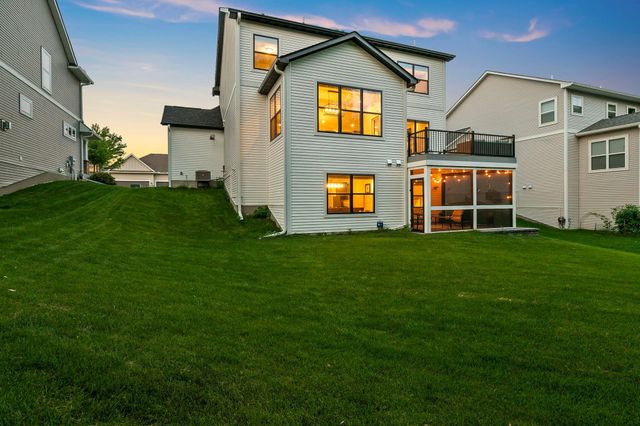 107 Maple Terrace, Waconia, MN 55387