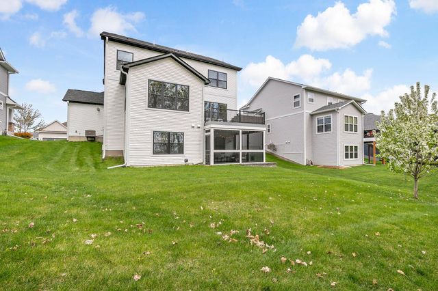 107 Maple Terrace, Waconia, MN 55387