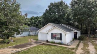 6777 Trail Ride South, Milton, FL 32570