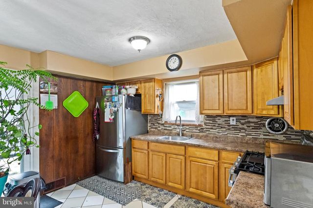 1043 FOSTER ST, Philadelphia, PA 19116