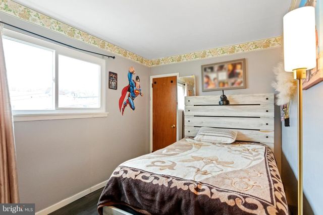 1043 FOSTER ST, Philadelphia, PA 19116