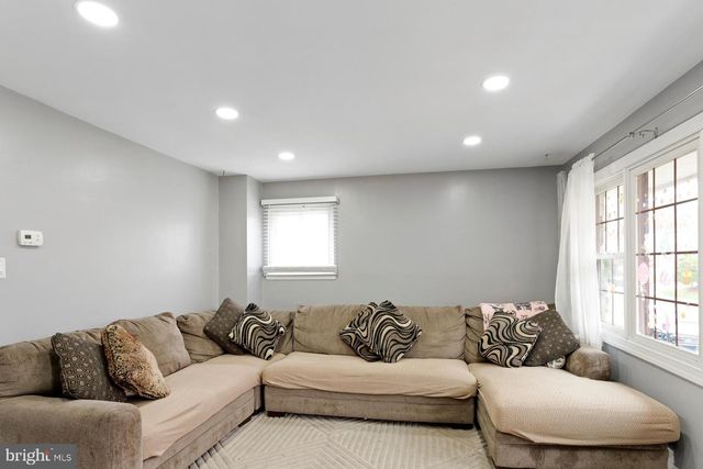 1043 FOSTER ST, Philadelphia, PA 19116