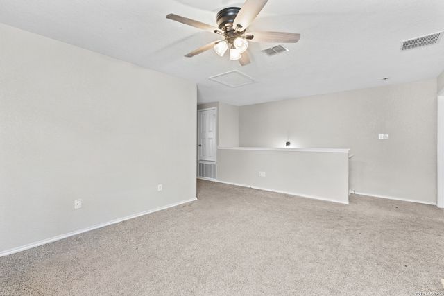 5747 COLUMBIA DR, Cibolo, TX 78108