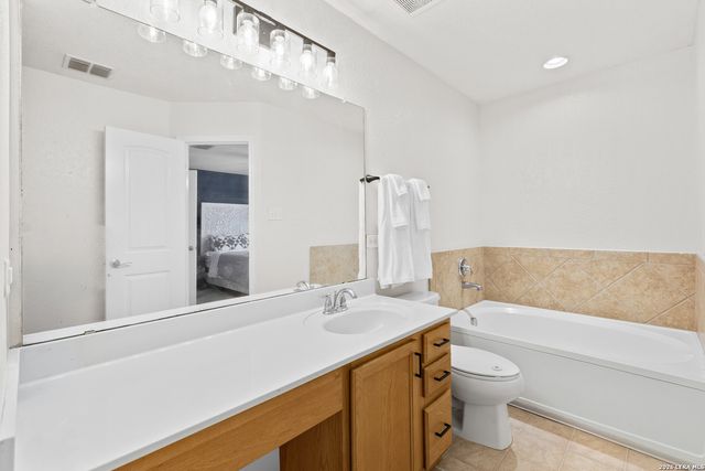 5747 COLUMBIA DR, Cibolo, TX 78108