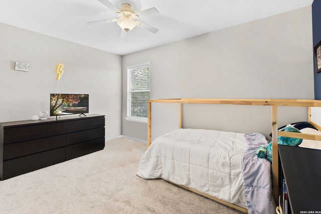 5747 COLUMBIA DR, Cibolo, TX 78108