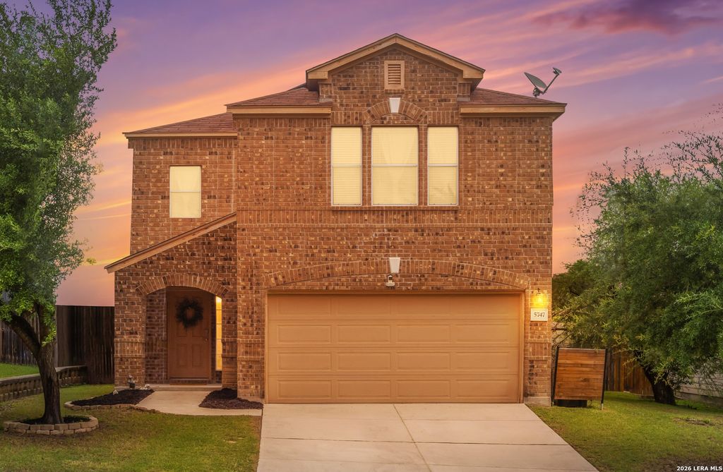 5747 COLUMBIA DR, Cibolo, TX 78108