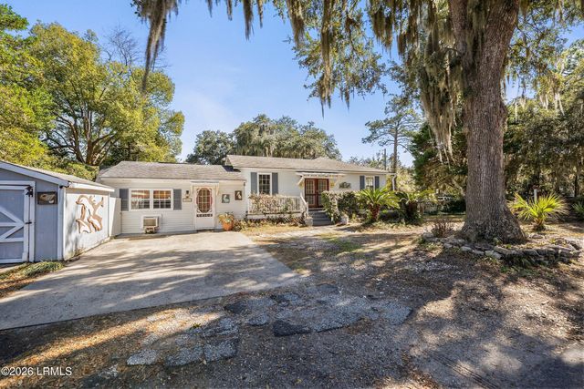 923 La Chere Street, Beaufort, SC 29902