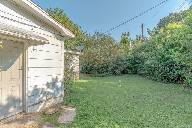 2410 Westacre Dr, Jonesboro, AR 72401