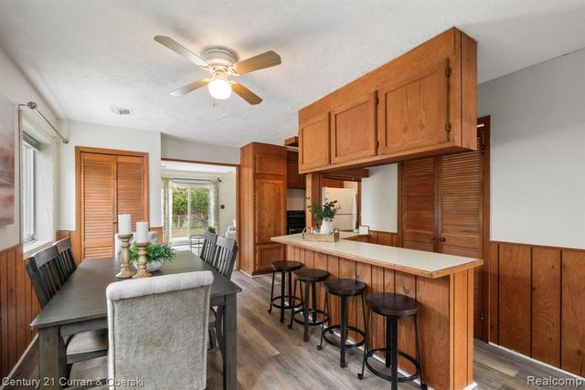 30238 S Stockton Drive, Farmington, MI 48336