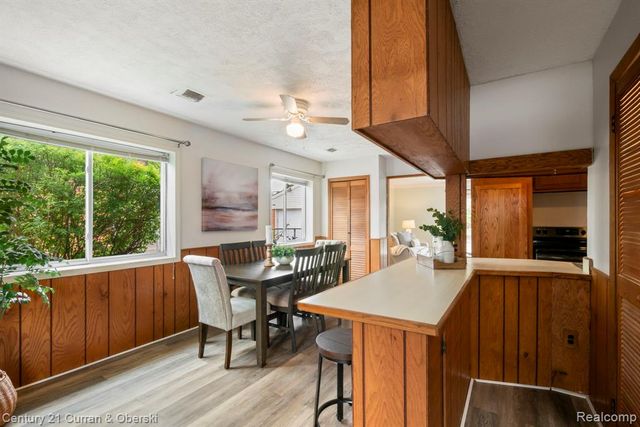 30238 S Stockton Drive, Farmington, MI 48336
