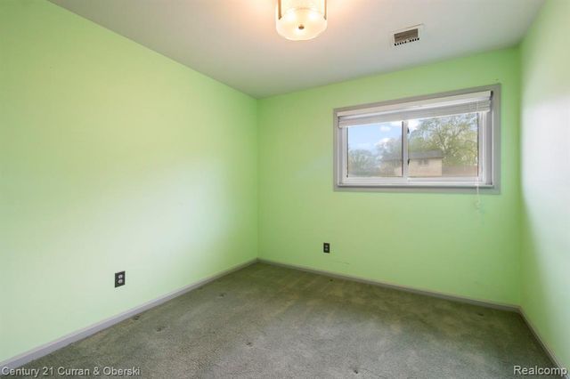 30238 S Stockton Drive, Farmington, MI 48336
