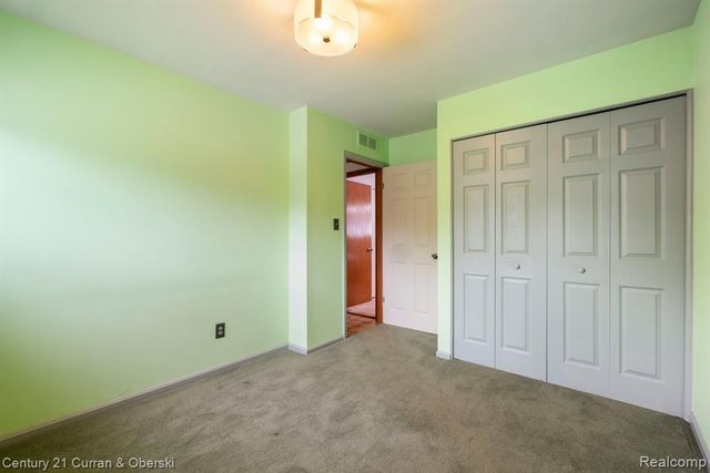 30238 S Stockton Drive, Farmington, MI 48336