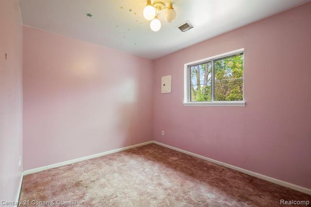 30238 S Stockton Drive, Farmington, MI 48336