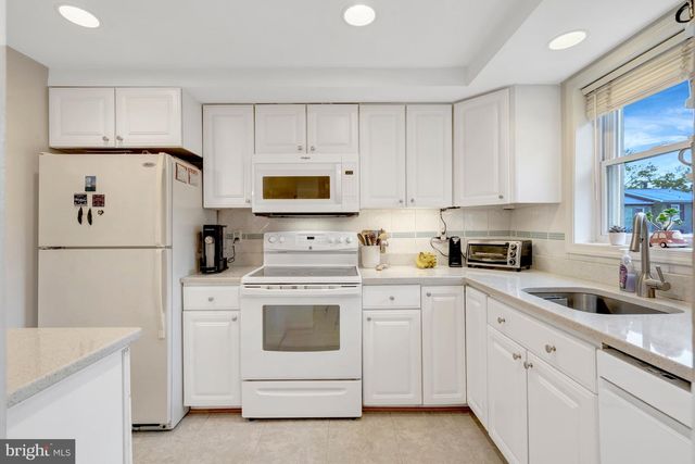 4523 GARBO CT, Annandale, VA 22003