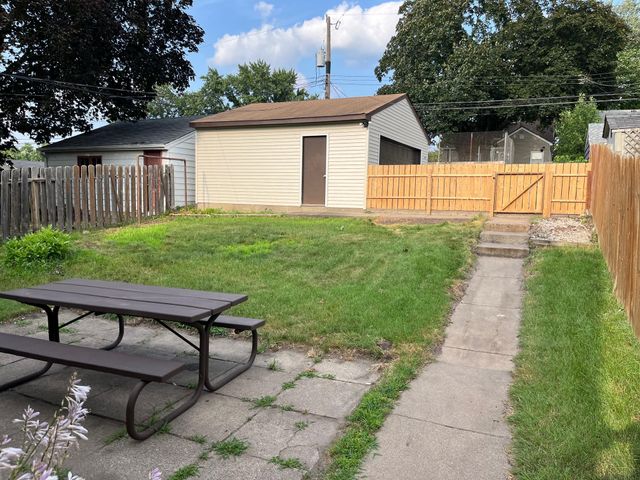 5817 42nd Avenue S, Minneapolis, MN 55417