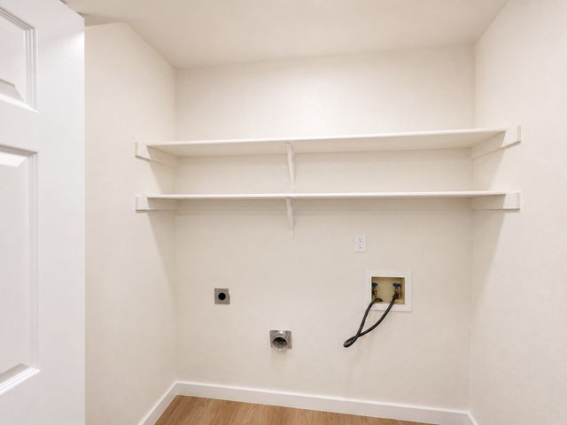 300 Lamesa Court, Irving, TX 75063