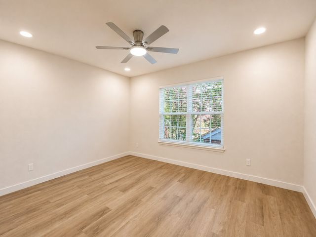 300 Lamesa Court, Irving, TX 75063