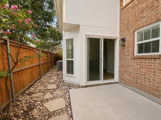 300 Lamesa Court, Irving, TX 75063