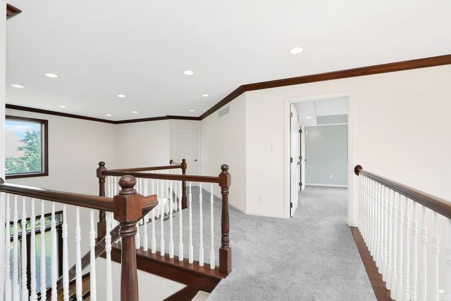 1604 Wyndham Heights Drive, Manhattan, KS 66503