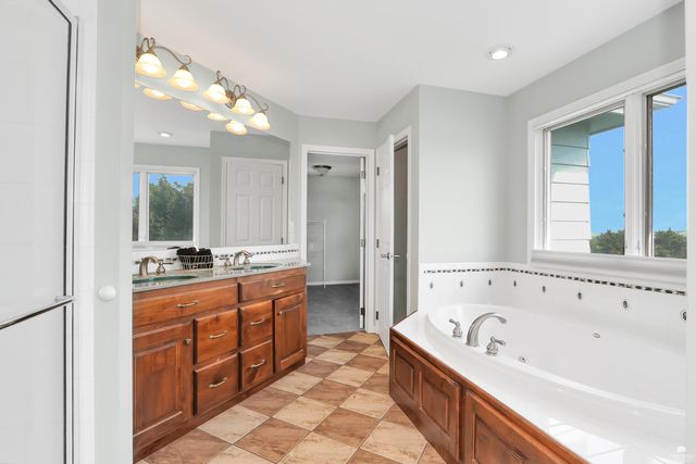 1604 Wyndham Heights Drive, Manhattan, KS 66503