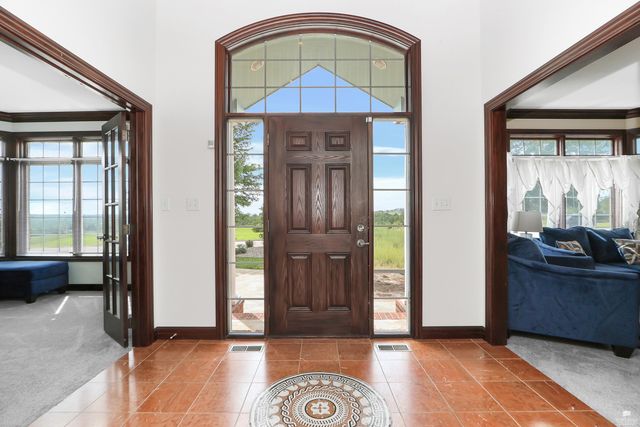 1604 Wyndham Heights Drive, Manhattan, KS 66503
