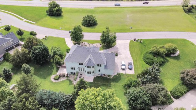 1604 Wyndham Heights Drive, Manhattan, KS 66503