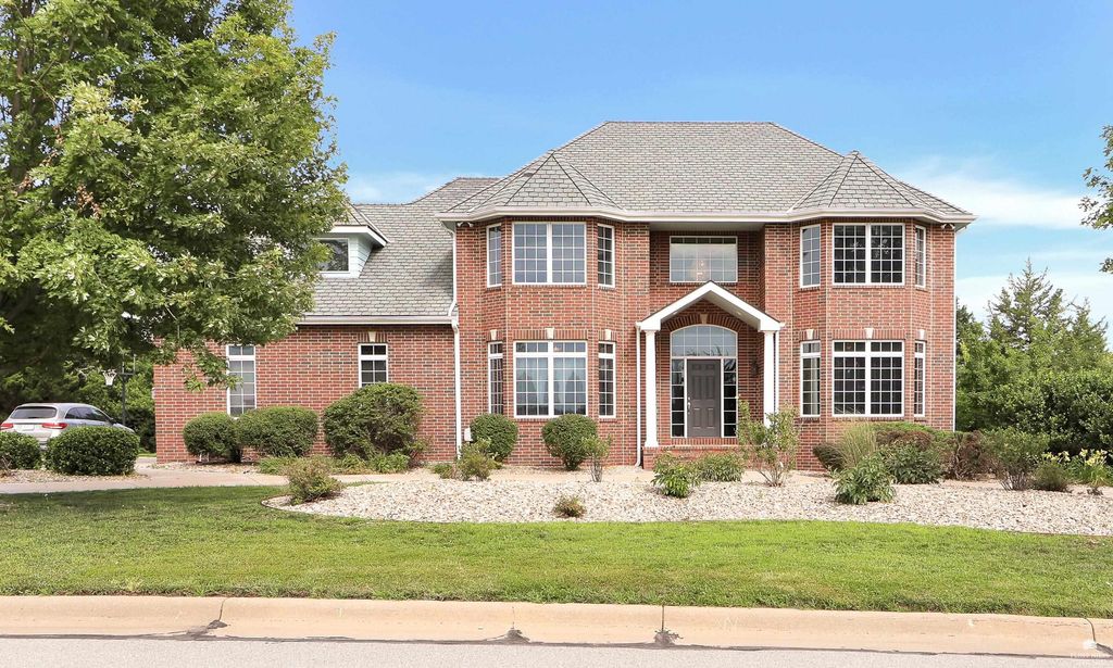 1604 Wyndham Heights Drive, Manhattan, KS 66503