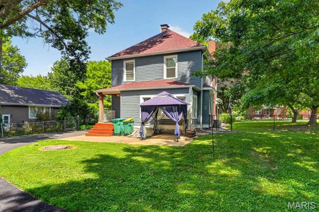 2441 Ackerman Avenue, St Louis, MO 63114