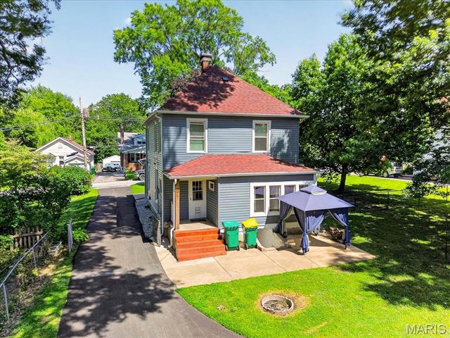 2441 Ackerman Avenue, St Louis, MO 63114