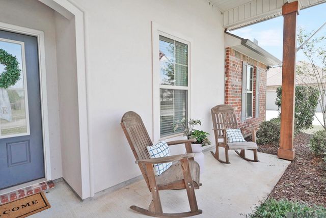 6272 Soaring Dr, Gonzales, LA 70737