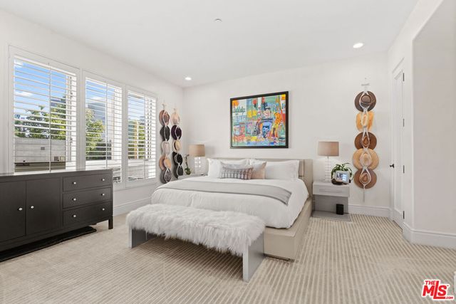 137 S Spalding Drive 304, Beverly Hills, CA 90212
