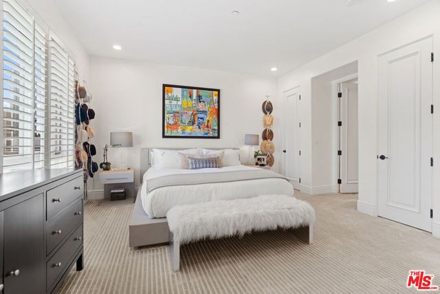 137 S Spalding Drive 304, Beverly Hills, CA 90212