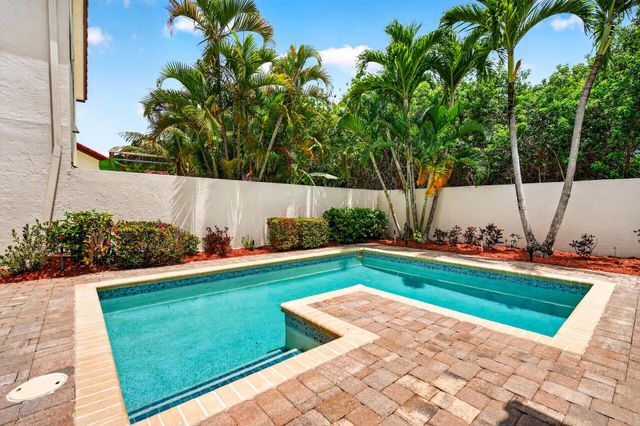21849 Town Place Drive, Boca Raton, FL 33433