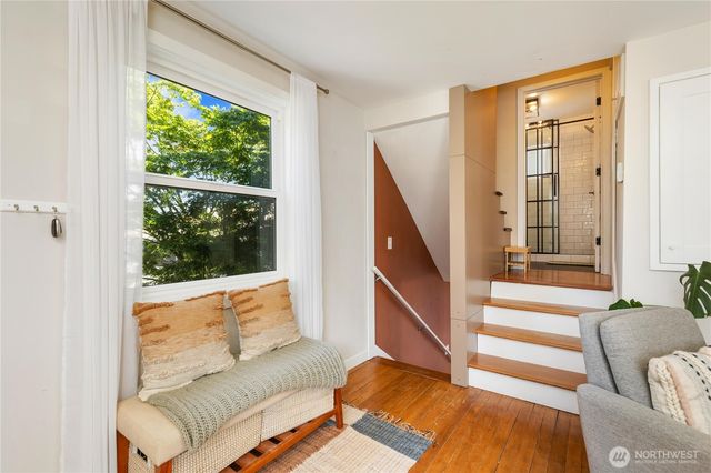 7708 35th Avenue S, Seattle, WA 98118
