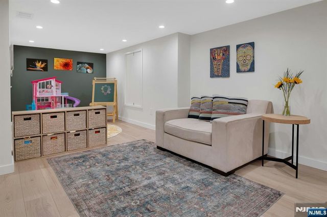 129 Mount Hebron Road, Montclair, NJ 07043