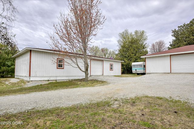 2736 E 15th Street, Joplin, MO 64801