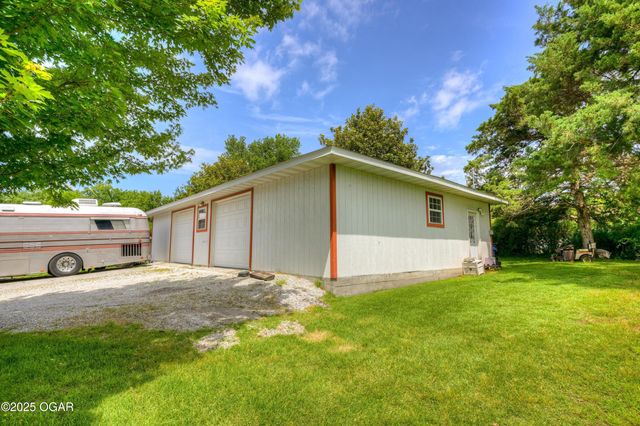 2736 E 15th Street, Joplin, MO 64801