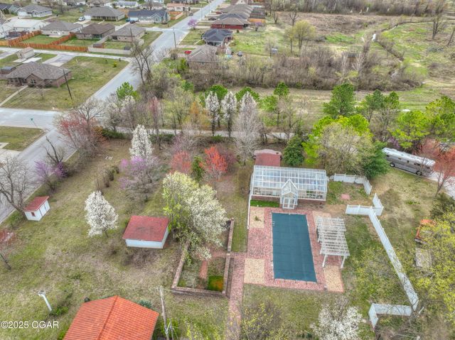 2736 E 15th Street, Joplin, MO 64801