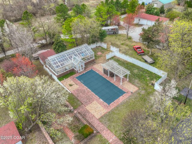 2736 E 15th Street, Joplin, MO 64801