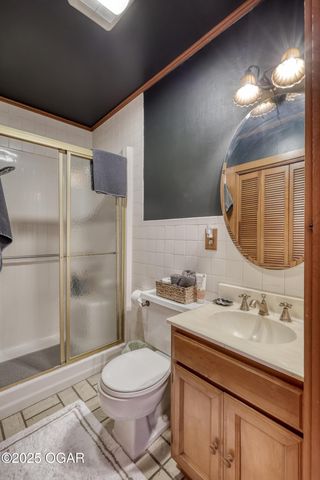 2736 E 15th Street, Joplin, MO 64801