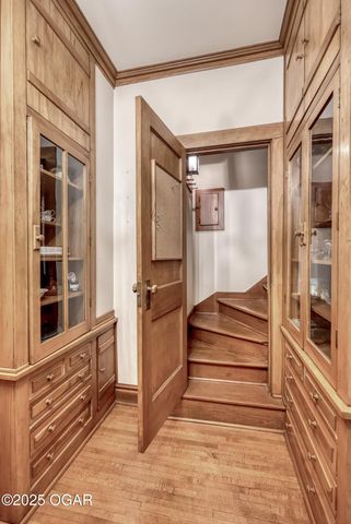 2736 E 15th Street, Joplin, MO 64801